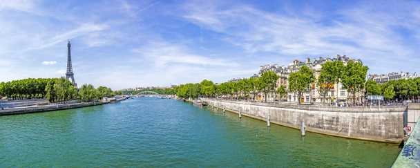 Paris with view at Eiffel tower - the Seine river and residentia - Photo, Image