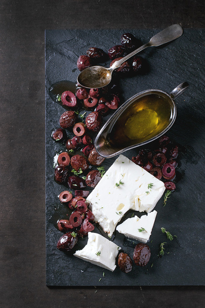 Black olives and feta cheese - Fotoğraf, Görsel