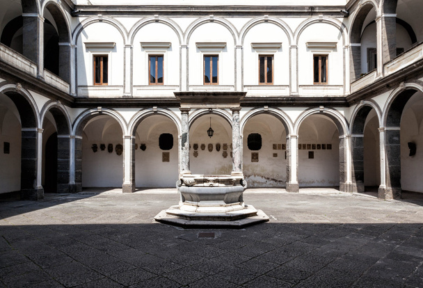 Certosa of Saint Martino pieni luostari
 - Valokuva, kuva