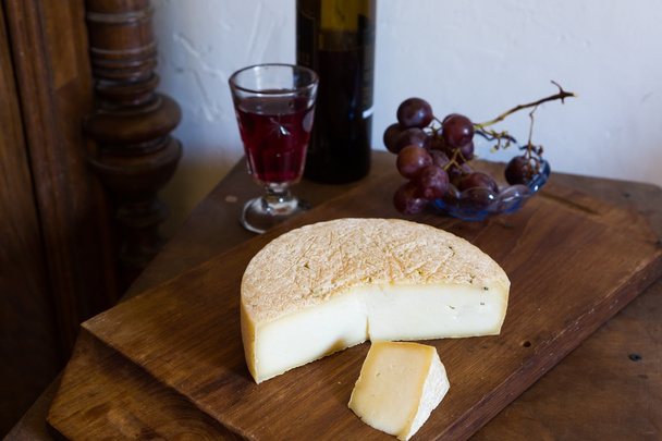 Γαλλικό κατσικίσιο τυρί - Φωτογραφία, εικόνα
