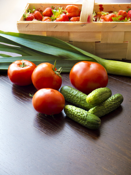υγιεινών βιολογικών τροφίμων - φρούτα και λαχανικά - Φωτογραφία, εικόνα