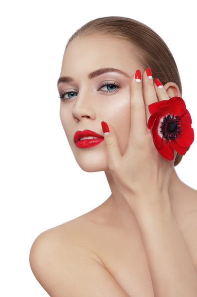 woman with clean make-up  and red flower - Fotografie, Obrázek