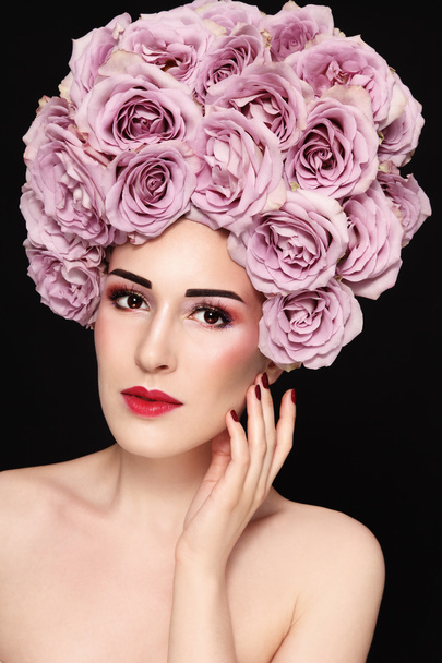 beautiful woman in fancy flower wig - Foto, Bild