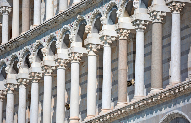 Kolumny na czoło Duomo - Zdjęcie, obraz
