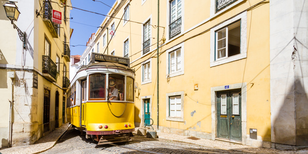 Eléctrico (Eletrico) em Lisboa, Portugal
 - Foto, Imagem