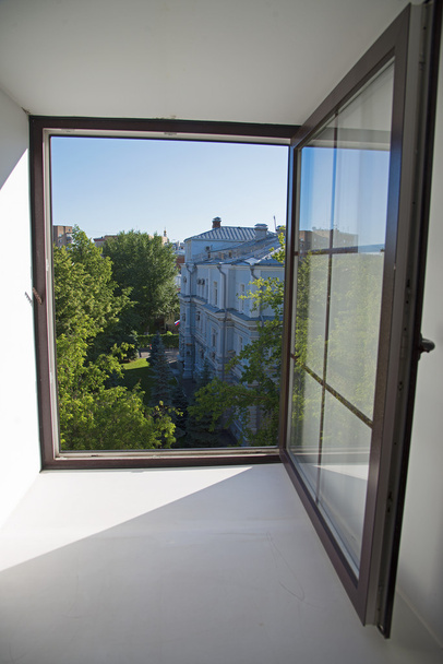 La vue depuis les fenêtres du bâtiment
 - Photo, image