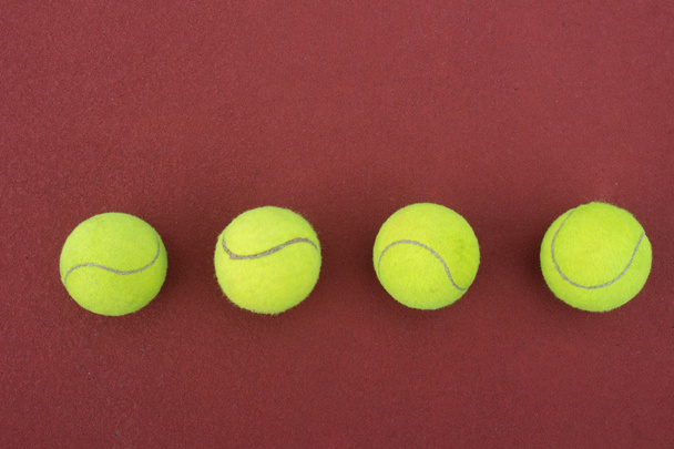 テニス コートにボールをクローズ アップ - 写真・画像