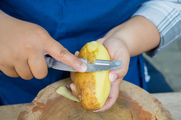 peeling potato - Photo, Image