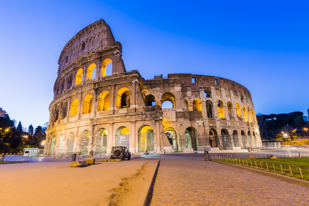 Koloseum v noci v Římě, Itálie - Fotografie, Obrázek