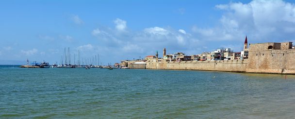 στρέμμα akko παλιά πόλη λιμάνι στον ορίζοντα - Φωτογραφία, εικόνα