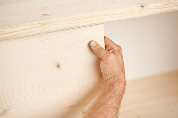 ręczne wprowadzanie Drewniana tablica w miejscu - Zdjęcie, obraz