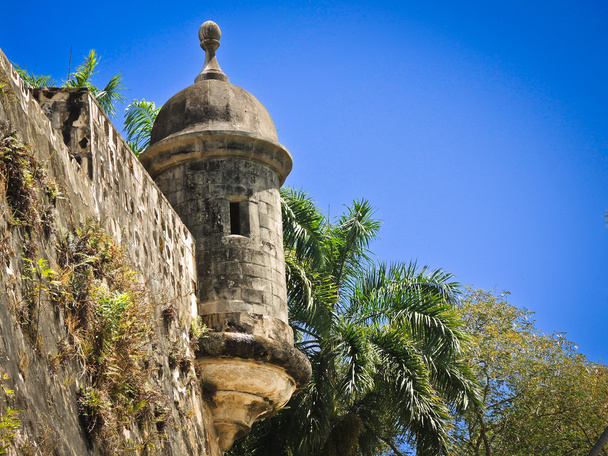 El antiguo fuerte de San Juan llamado Castillo San Felipe del Morro, Puerto Rico
 - Foto, imagen
