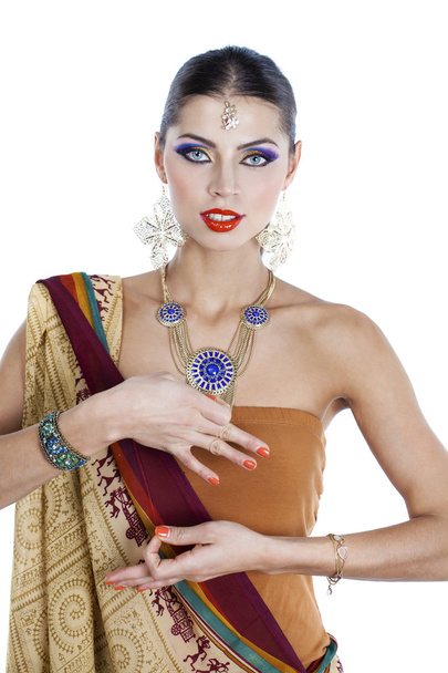 Young pretty woman in indian dress - Fotó, kép