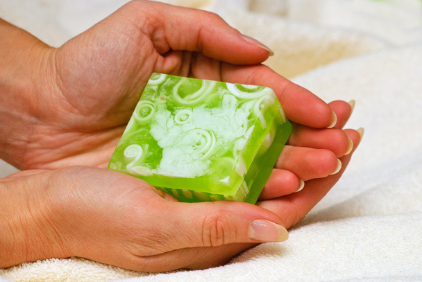 Jabón natural hecho a mano
 - Foto, imagen
