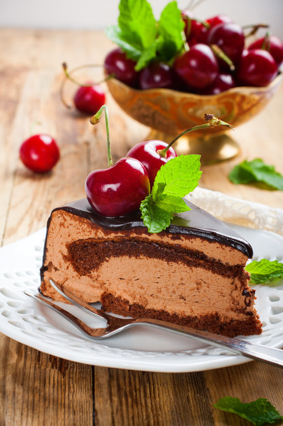 Pedazo de delicioso pastel de mousse de chocolate
 - Foto, Imagen