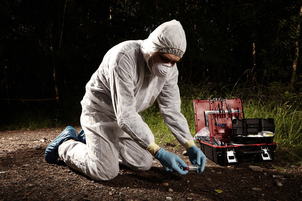 Man at work on crime scene - Fotoğraf, Görsel