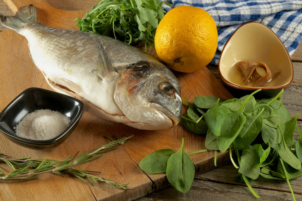 Cocinar Dorado Fish
 - Foto, Imagen