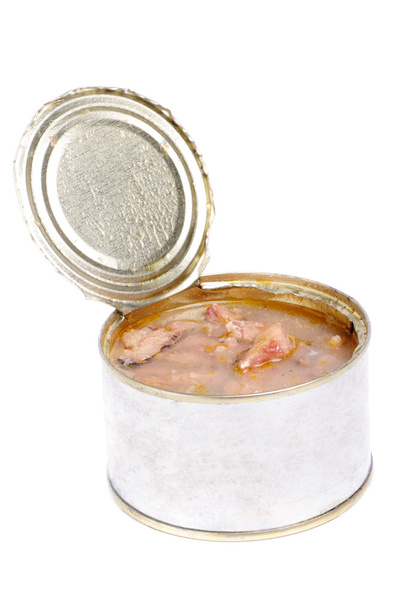 Aberto lata cheia de sardinhas em azeite sobre um branco
 - Foto, Imagem