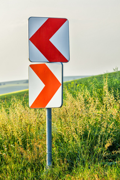 Road curve signs - Foto, afbeelding