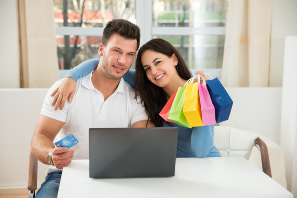 Couple Shopping Online - Zdjęcie, obraz