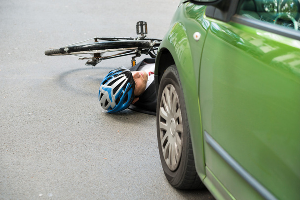 Cyclist After road Accident - Fotoğraf, Görsel
