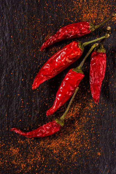 κόκκινες πιπεριές τσίλι - Φωτογραφία, εικόνα