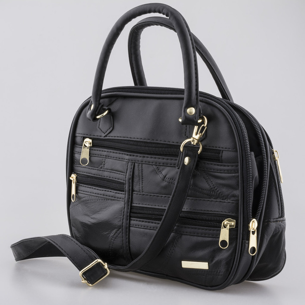 Женская чёрная кожаная сумка
 - Фото, изображение