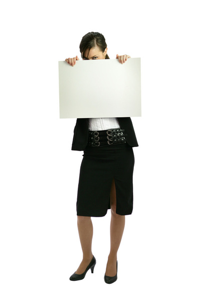 Mujer de negocios escondida detrás de un tablero de anuncios
 - Foto, Imagen