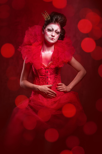  Red Queen - Fotoğraf, Görsel