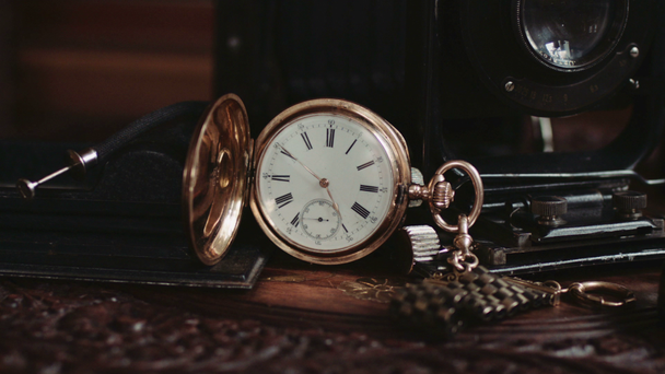 古いヴィンテージアンティーク時計 - 映像、動画