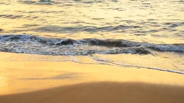 Onda in spiaggia in sera Thailandia
 - Filmati, video