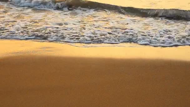 Vlna na pláži v večer Thajsko - Záběry, video