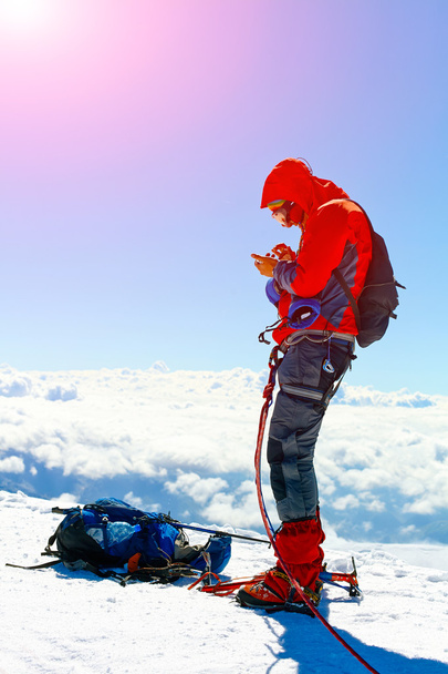 hiker at the top of a mount - Foto, Imagem