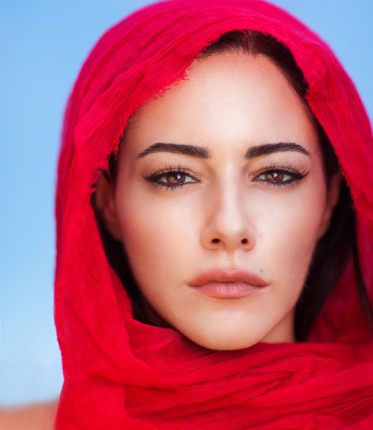 Beautiful arabic woman portrait - Φωτογραφία, εικόνα