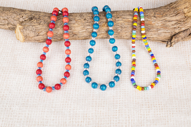 Colorido collar de perlas
 - Foto, Imagen