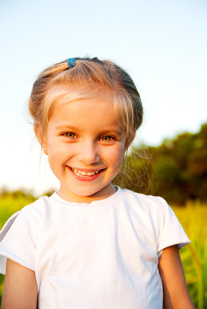 Portrait of little girl - Foto, imagen