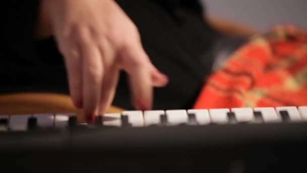 Tocar piano
 - Filmagem, Vídeo
