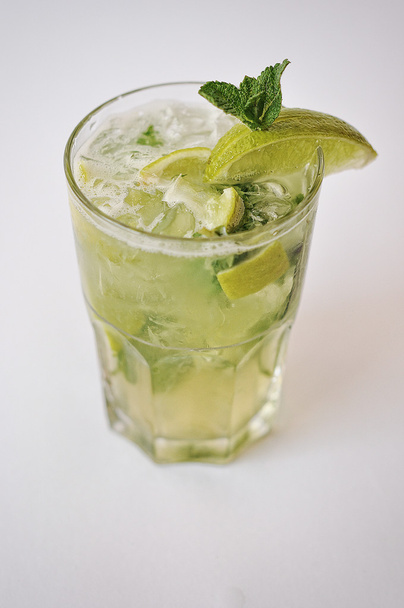 coctail mojito isolated on the white background - Фото, зображення