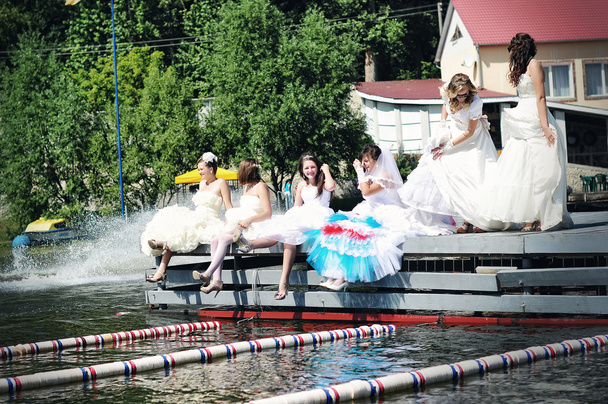 brides having fun on the beach - Fotografie, Obrázek