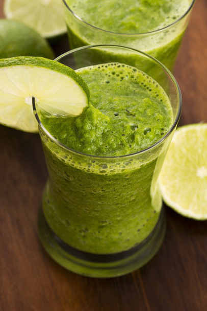 Zdravé zelené nápoje, zeleninové šťávy - Fotografie, Obrázek