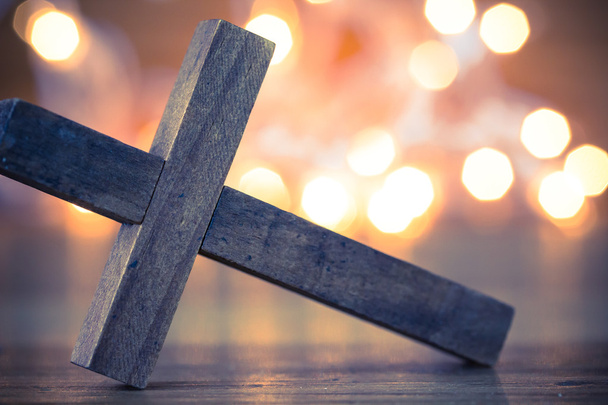 drewniany krzyż chrześcijański - Zdjęcie, obraz