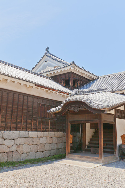 Kita-Sumi (North Corner) Torre do castelo de Matsuyama, Japão
 - Foto, Imagem