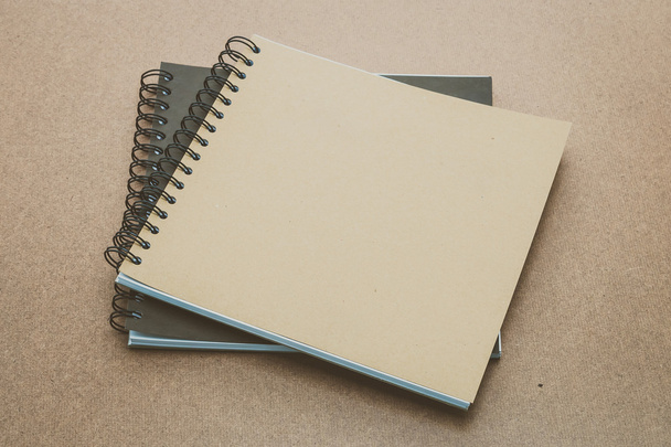 Notebooki makieta na drewno - Zdjęcie, obraz