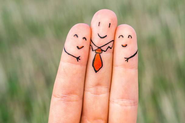 Счастливые три пальца
 - Фото, изображение