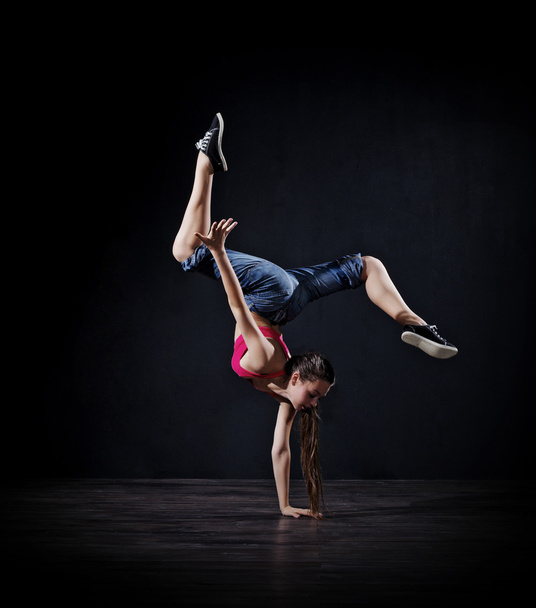 Modern dancer girl (dark ver) - Foto, Imagen