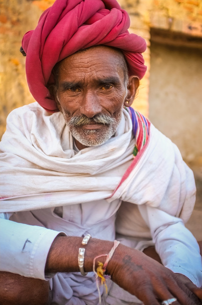 Rabari tribesman poses - 写真・画像