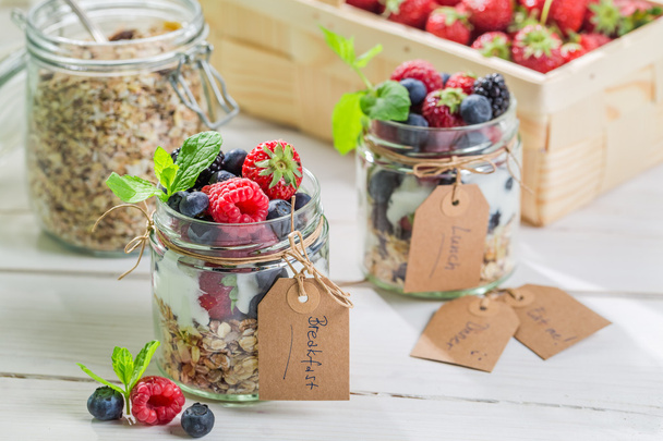 Fresh muesli with berry fruits and yogurt - Фото, зображення