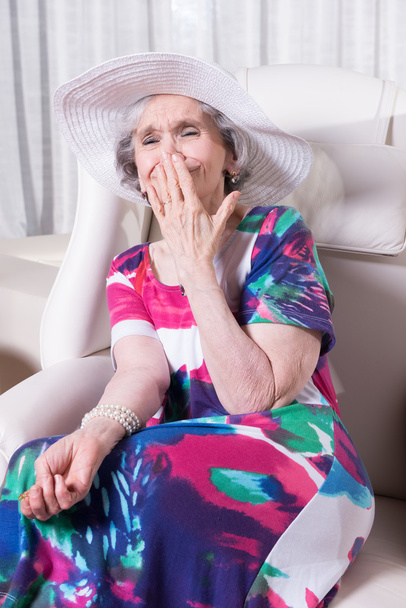 Aktive Seniorin lacht - Foto, Bild
