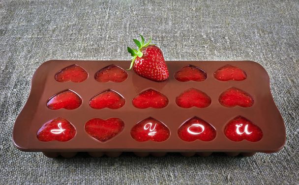  hearts jelly strawberries with the phrase I love you - Φωτογραφία, εικόνα