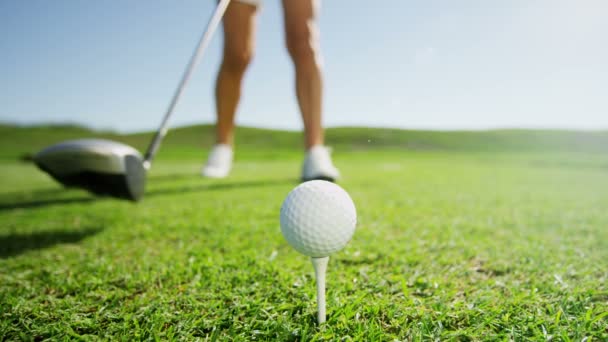 Golfprofi beim Golfspielen - Filmmaterial, Video